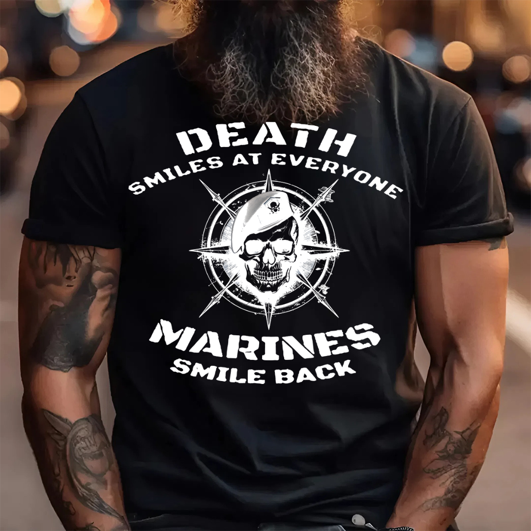 MARINE T-SHIRT - DEATH SMILES AT EVERYONE MARINES SMILE BACK
