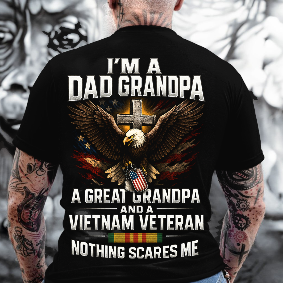 Proud Dad and Grandpa Eagle Design- Vietnam War Veteran T-Shirt – Patriotic Veteran Gift