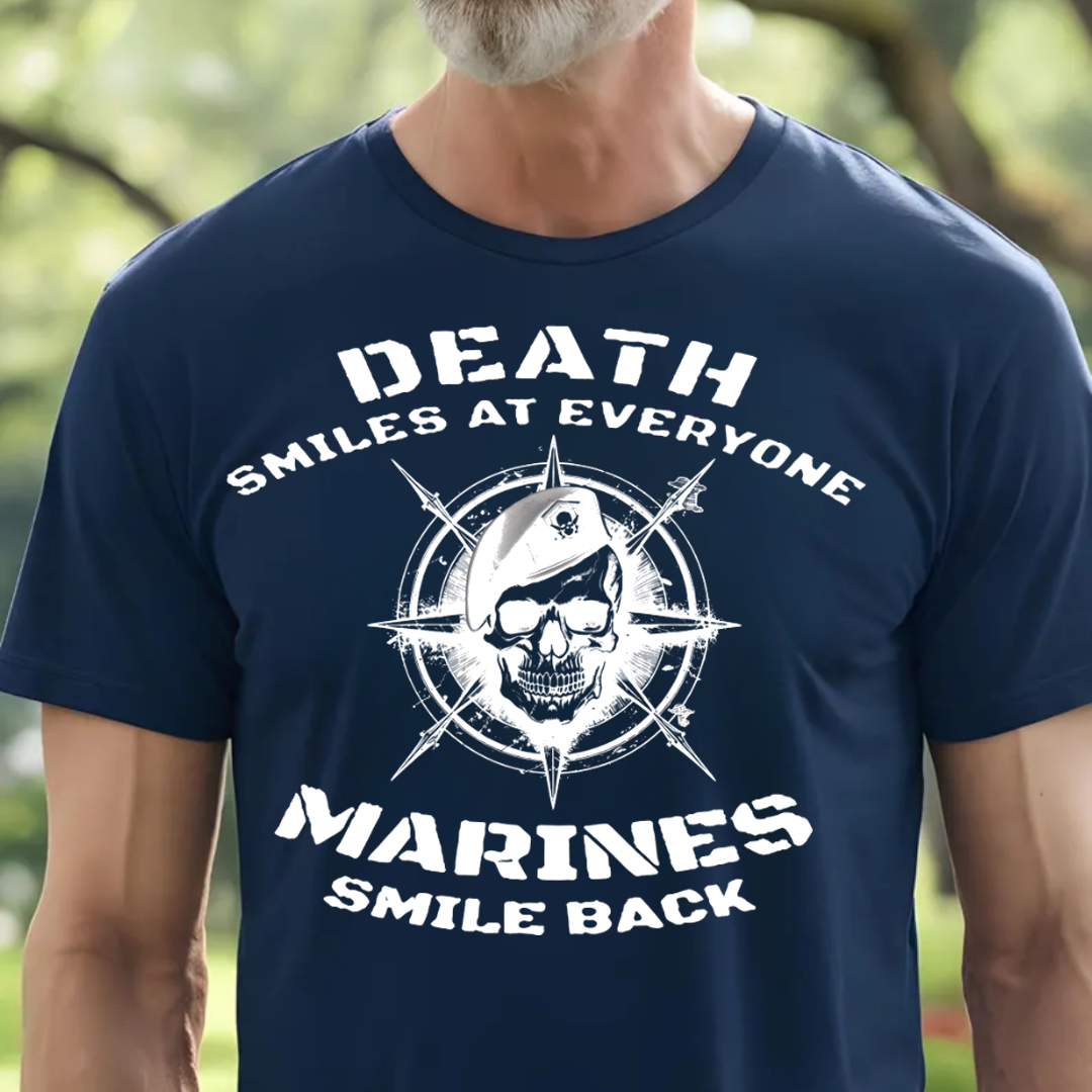 MARINE T-SHIRT - DEATH SMILES AT EVERYONE MARINES SMILE BACK